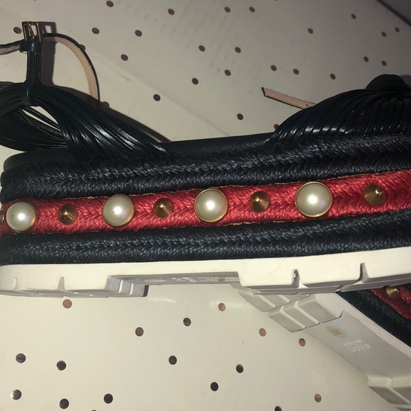🚨SOLD Authentic GUCCI Barrette Pearl Platform - Picture 5 of 6